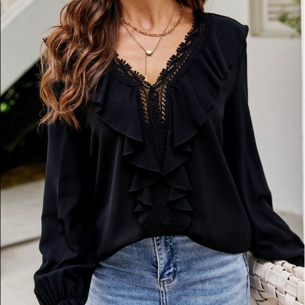 NWT! FLOUNCE SLEEVE RUFFLE TRIM GUIPURE LACE BLOUSE IN BLACK!